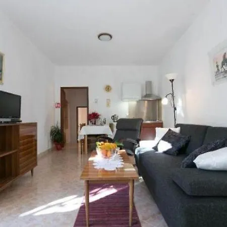 Apartamento Anita Gru - One-bedroom With Balcony