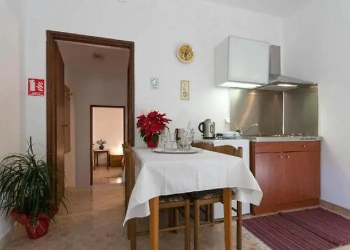 Anita Gru - One-bedroom With Balcony